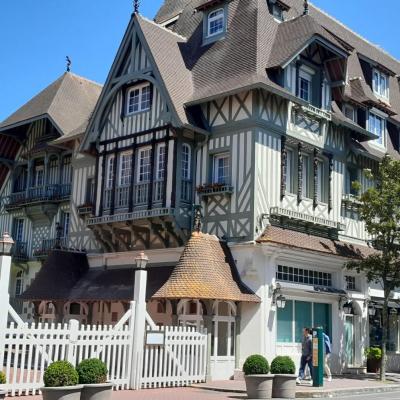 146 deauville